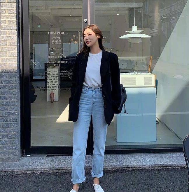 身材|春季百搭小西服，搭配简约更有气质，矮个子妹子也能驾驭