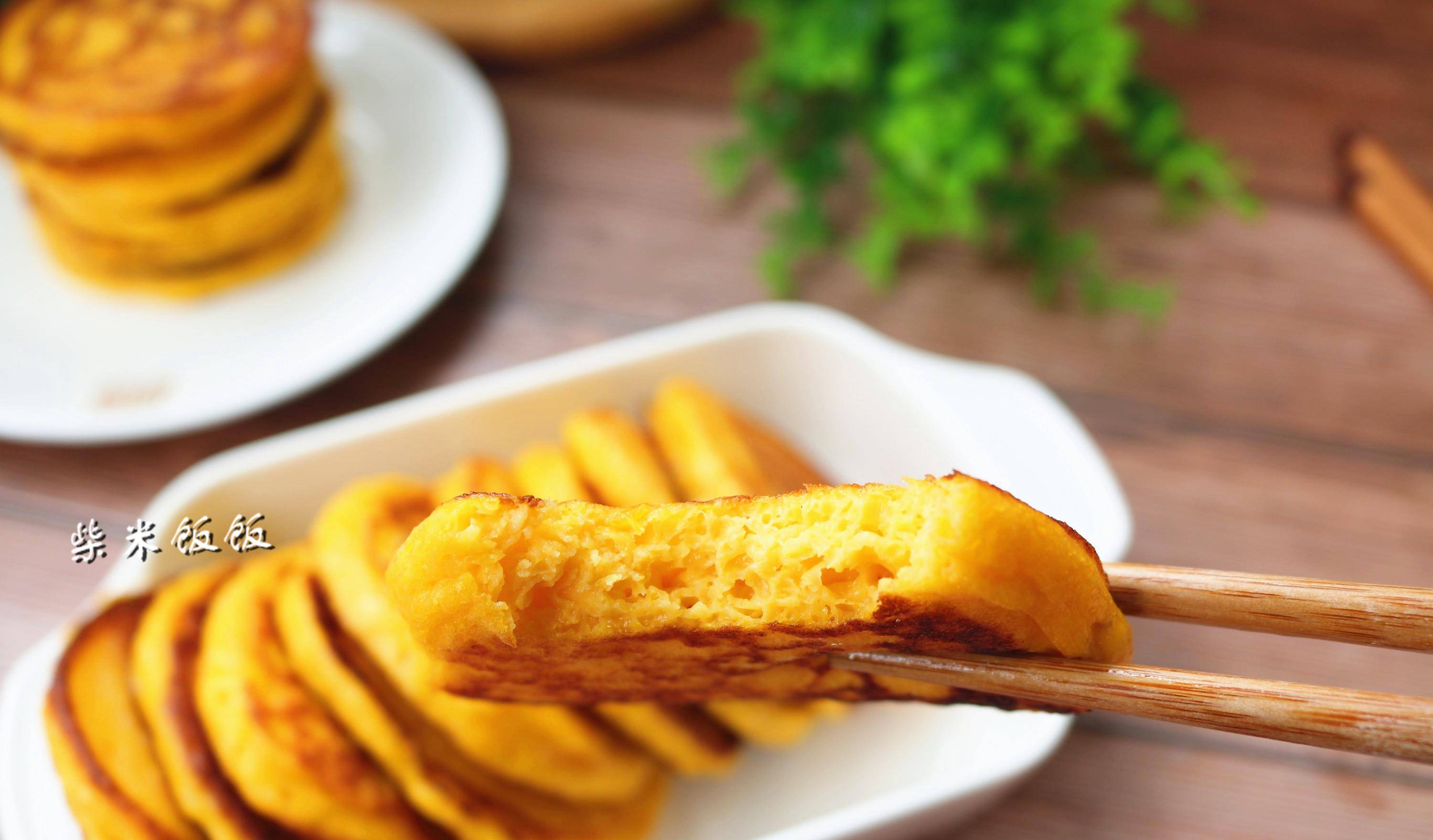 锅底|早餐想吃发面饼，这样做最快，10分钟上桌，又香又软，吃不够！