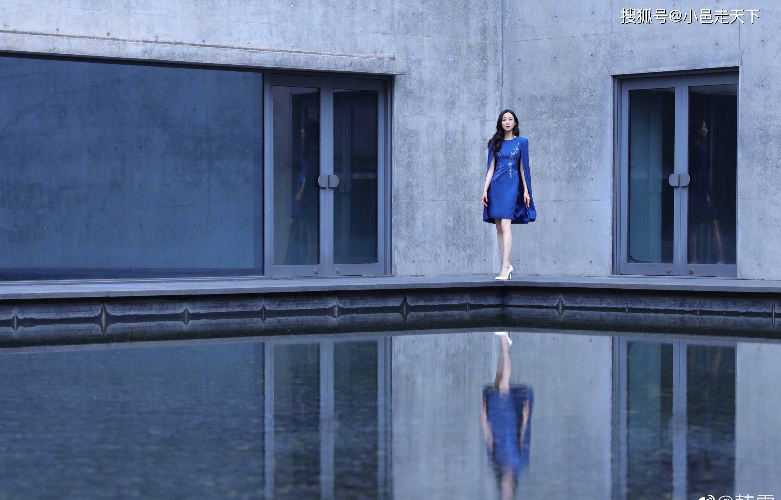 韩雪蓝色礼服优雅写真