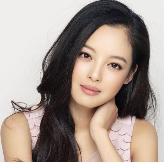 漂亮|“素颜”也好看的女生，一般都有这四个特征，有一个就很迷人