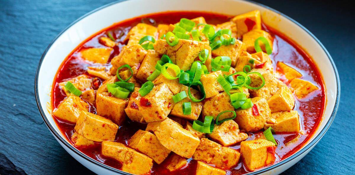 成小|在家自制香辣豆腐，味道好吃又下饭，更是可以当成小零食吃