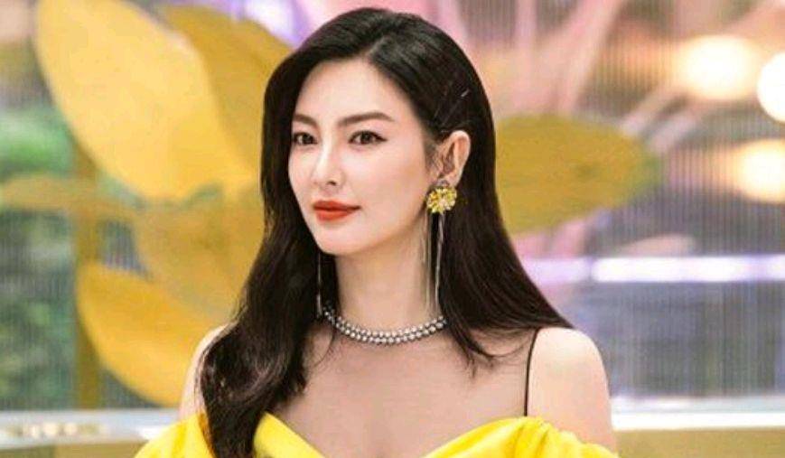 节目组|《女儿们的恋爱》就张雨绮退出一事回应，声明最后一句话是亮点