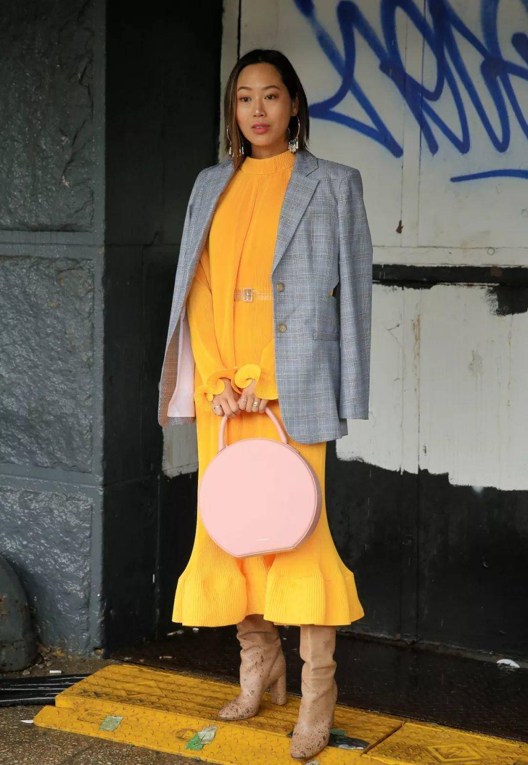 黑色|这个流行色太难穿?真人示范穿对了超显白,还会让心情变明亮!