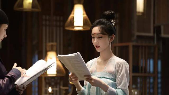 齐焱|与君歌：李则宁骑马进入树林，使用苦肉计，假装从马上摔下来