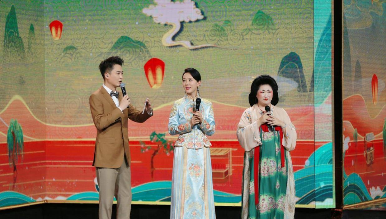 东方|颜丹晨新造型美出圈,一身“新国风”套裙优雅气质,尽显东方魅力