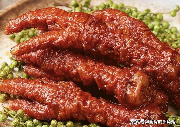 虎皮|适合深夜解馋的5款零食，好吃还平价，遇见囤一点，比吃外卖强