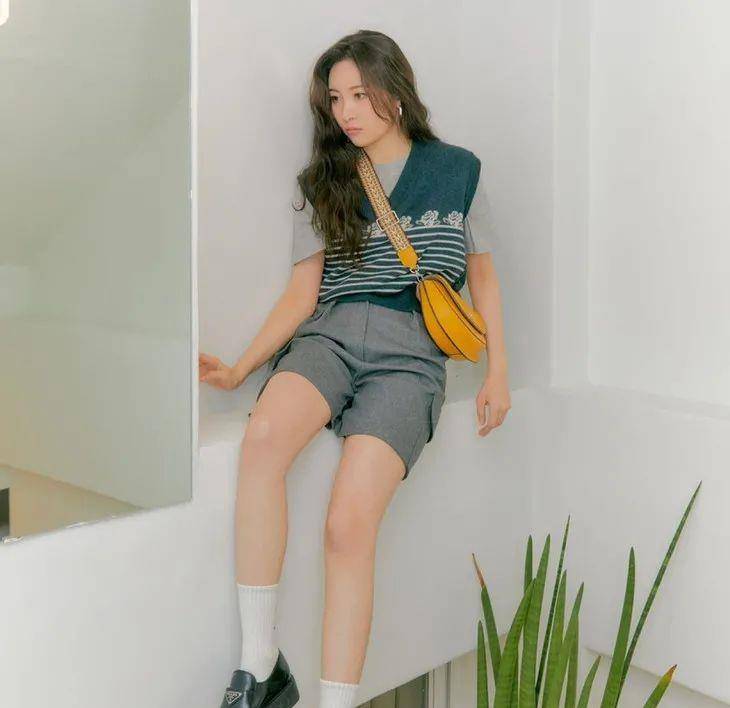 什么|下周穿什么｜刘雯的背心，我穿也能这么好看？