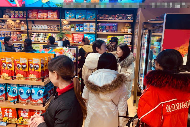 人群|选址为什么对卡塔利亚进口食品超市这么重要？