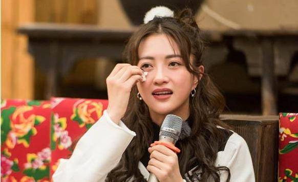 包文婧|生二胎前后,宝妈的生活会有如何变化?《妻子的浪漫旅行》戳心的是这