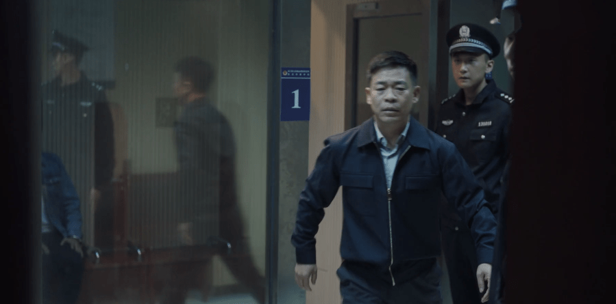 孙兴|扫黑风暴:胡笑伟尽显人精本色,三言两语便转移话题,全身而退!