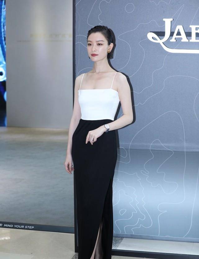 颜色|倪妮的“腰臀比”真让人羡慕，穿着裹身裙好撩人，但看脸却很高贵