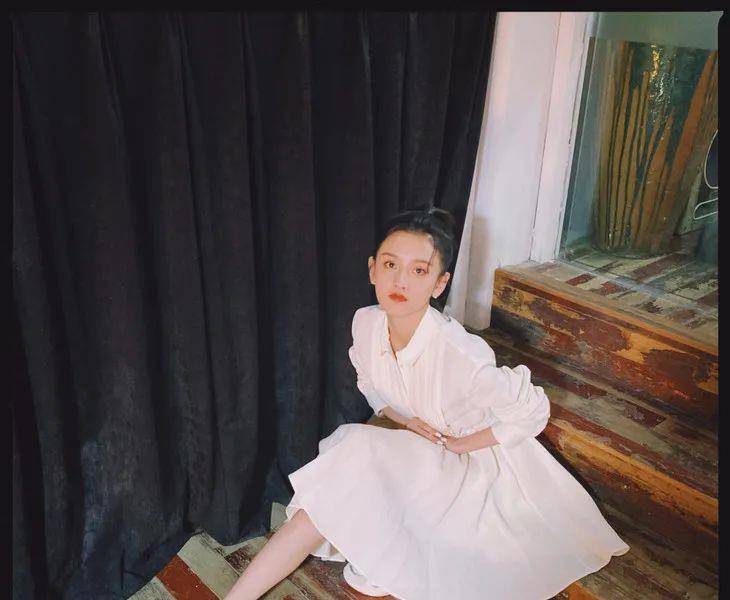 宫廷中|下周穿什么｜一起穿X型裙才是好姐妹！