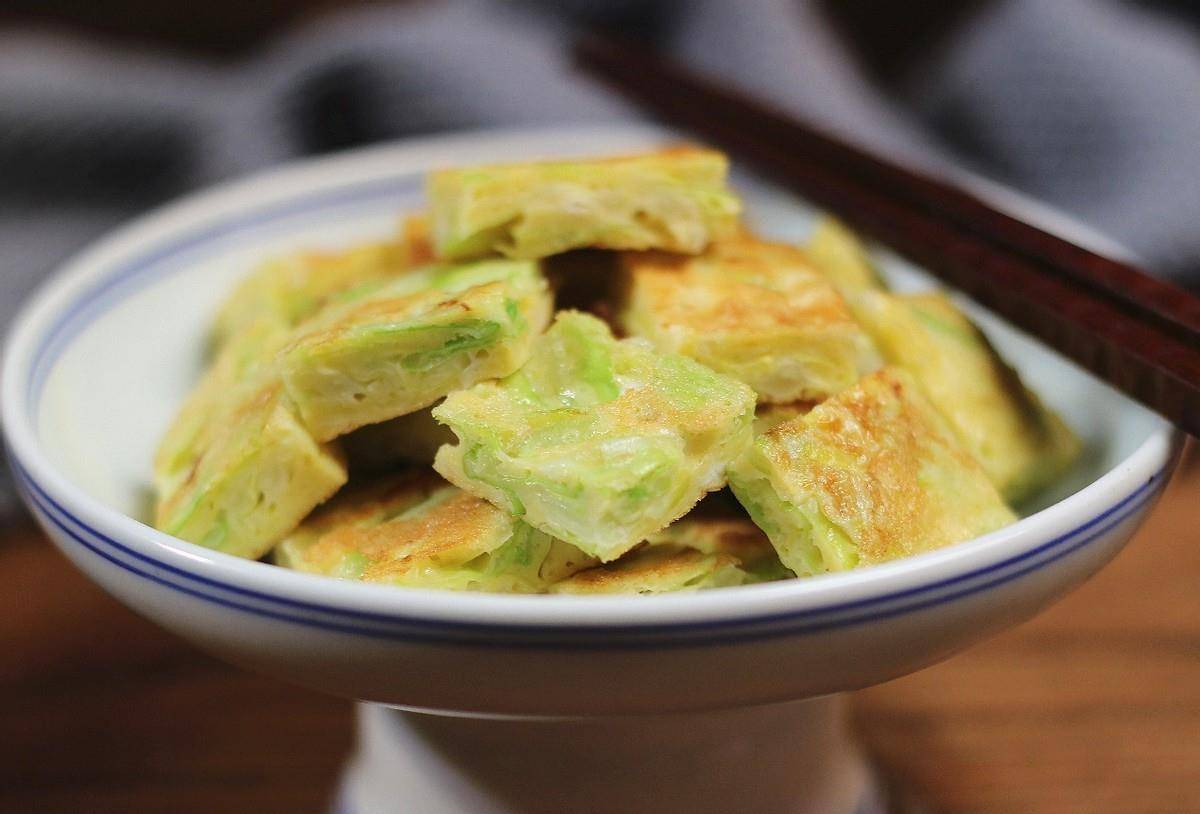 煎饼|在家做早餐饼，鸡蛋搭配卷心菜，好吃又美味