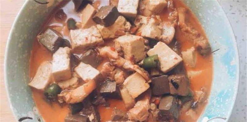 什么|鸭血就爱这样做,鲜嫩有弹性,馋的流口水,全家都爱吃