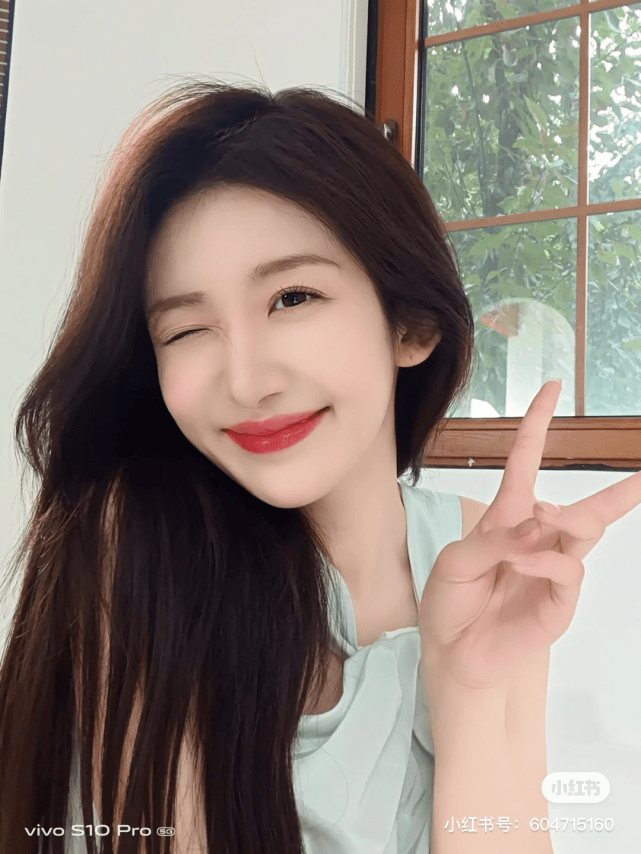 如何让日常自拍看起来不常规?vivo s10 pro这几个功能可尝试下