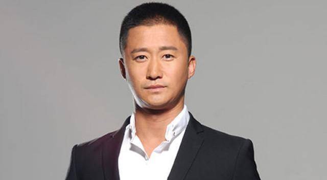 吴京|冯提莫上节目被人摸大腿19次,不反抗还陪笑?吴京说的话验证了