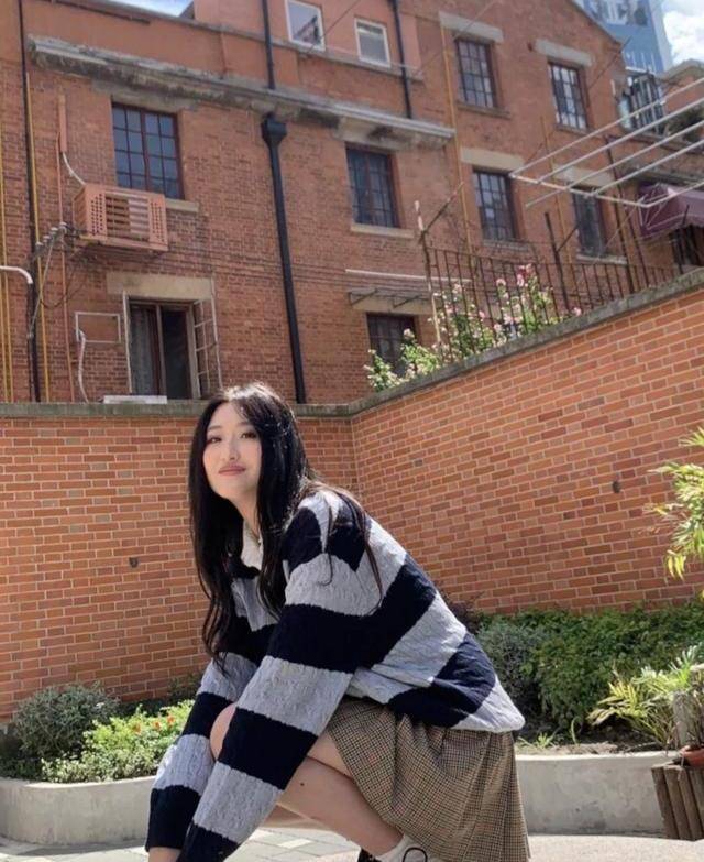 元素|学院风很惊艳，秋天就要这么穿，减龄效果逆天了