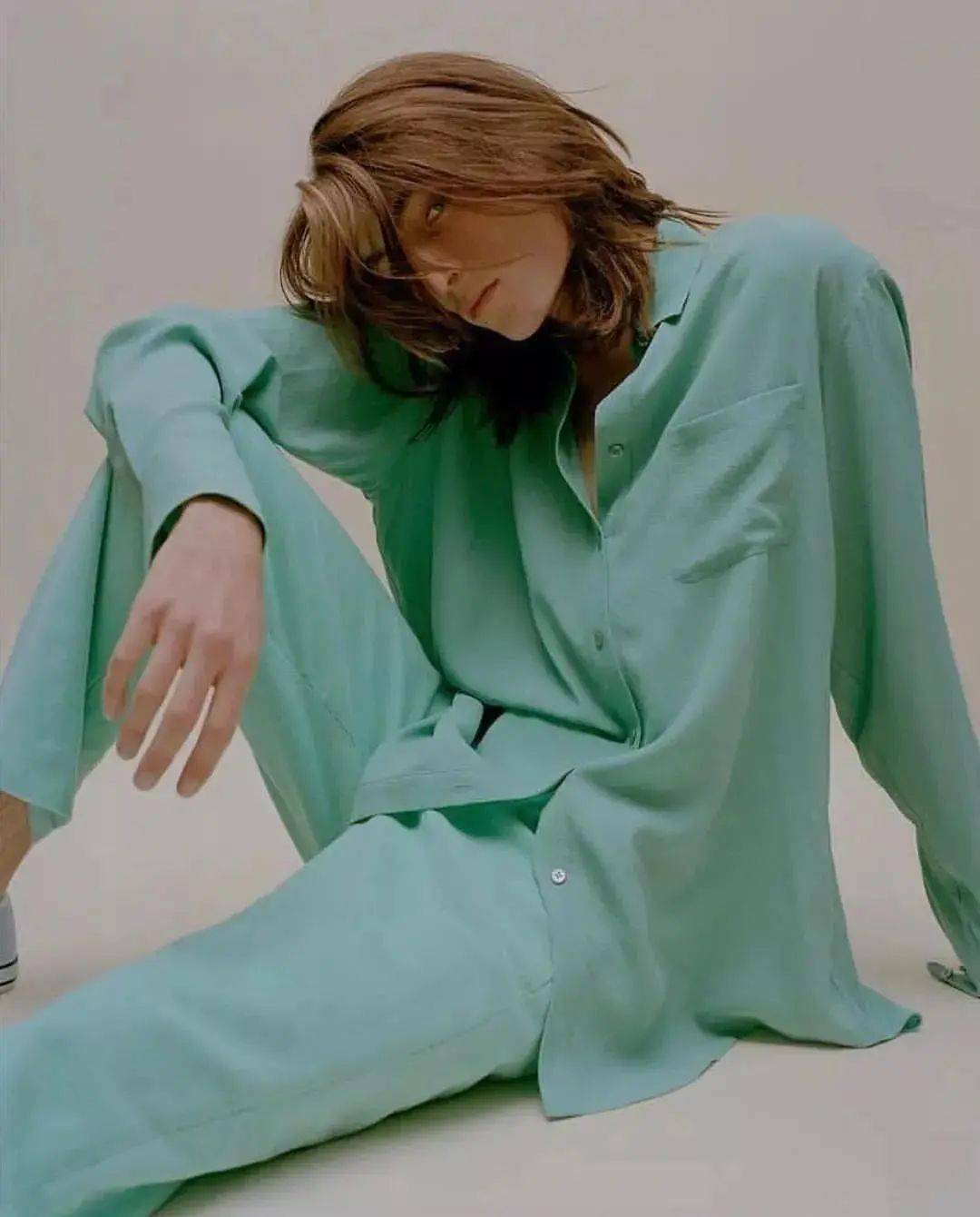 牛油果|时髦却不张扬，日常也能够照搬，难怪绿色系穿搭又玩出了新花样！