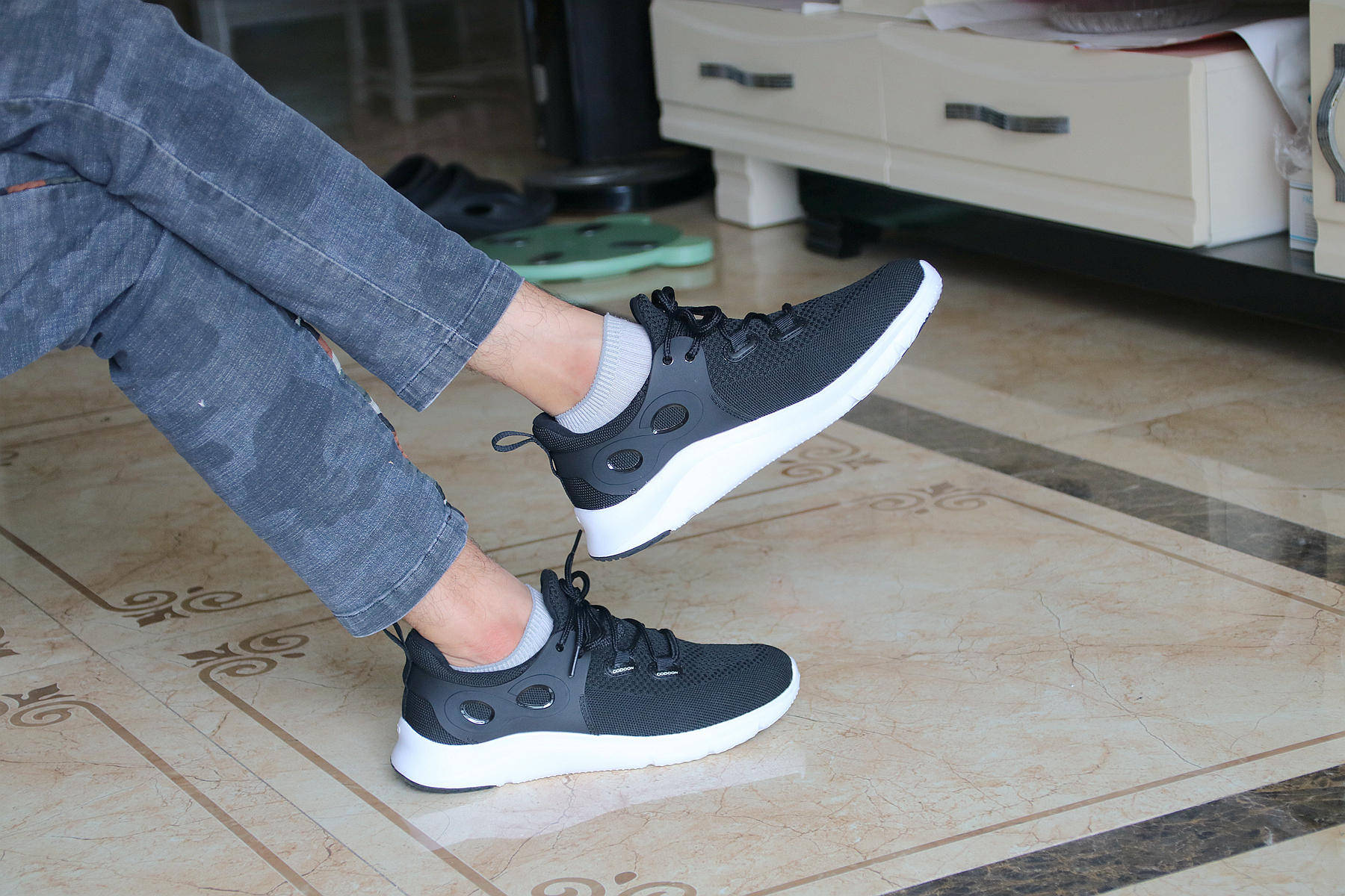 设计|轻弹又舒适、穿上它就不想脱下来，咕咚智能跑鞋5K体验