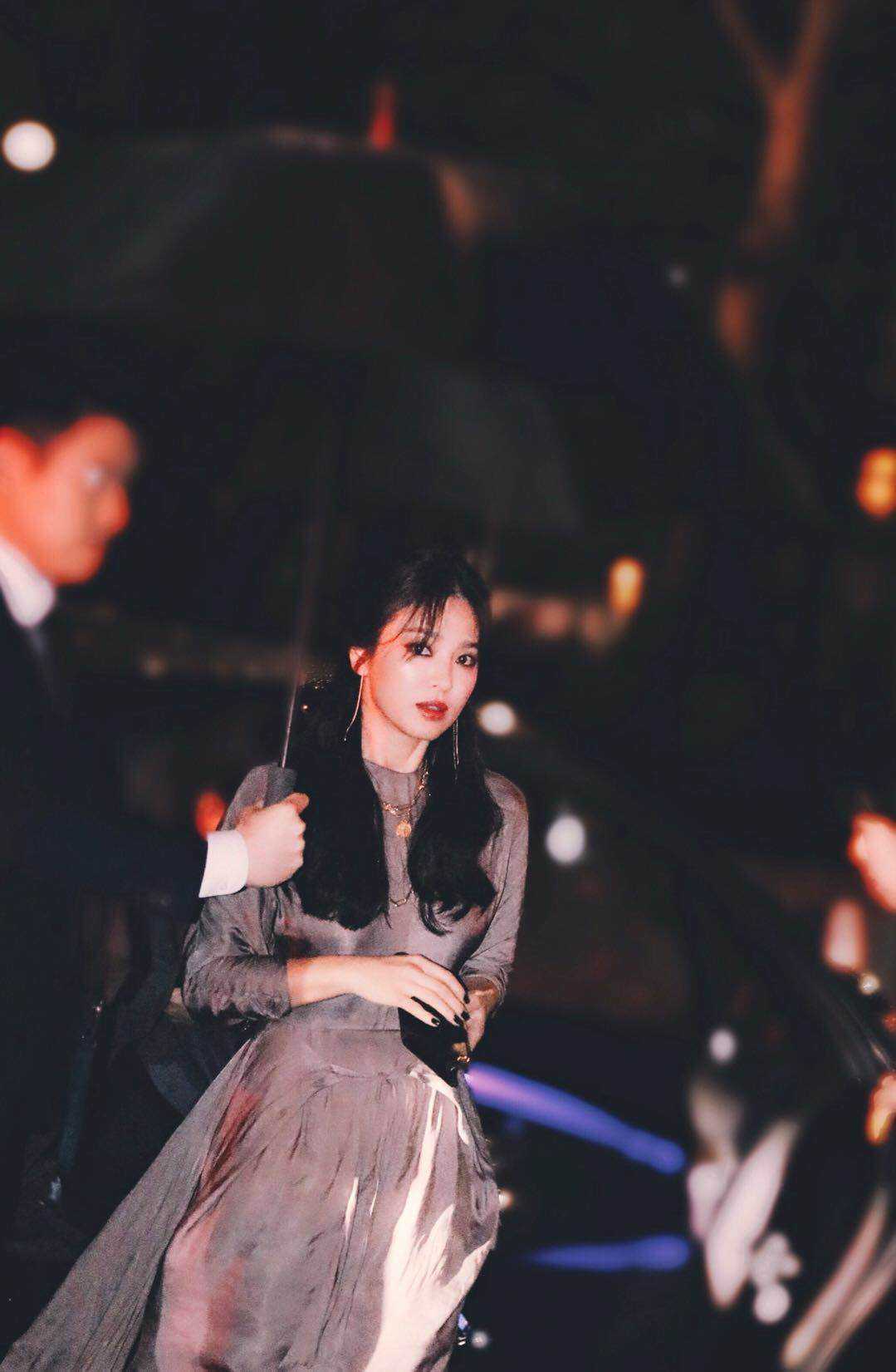 显得|宋慧乔是骨子里的美,化妆后真的美爆了,生图都美艳绝伦!