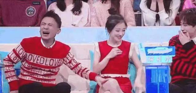 吴京|冯提莫上节目被人摸大腿19次,不反抗还陪笑?吴京说的话验证了