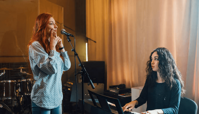 声乐生这样做才能拥有良好的表演心理