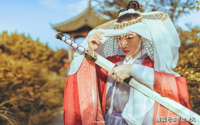 玄铁重剑|金庸武侠,射雕三部曲中,武功排名前二十的都有谁?