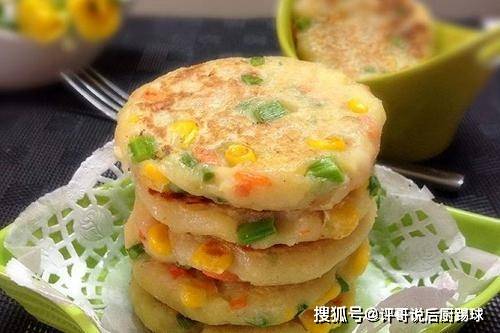 葱花|土豆饼最简单的做法，10分钟做好，金黄酥脆，解决了全家人的早餐