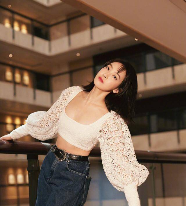 大部分|2021入秋的第一件衬衫就选“它”，照着穿优雅高贵显气质