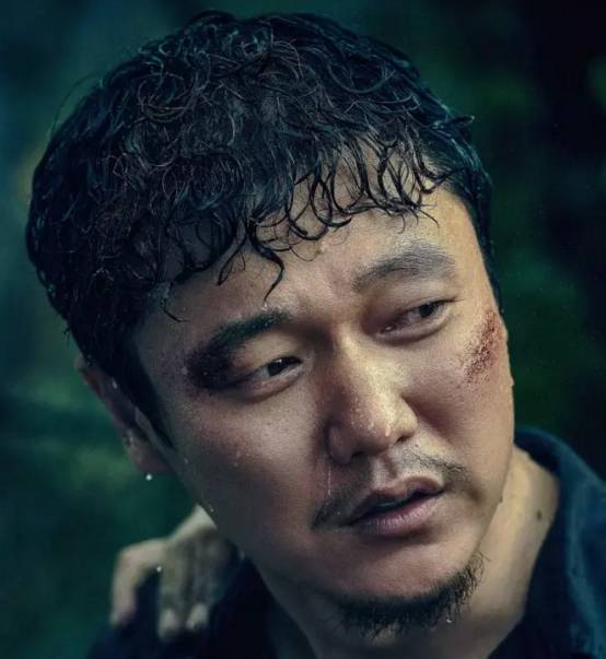 因为|他从歌手转型演员，11.5亿票房不仅碾压黄渤，还给王千源上了一课