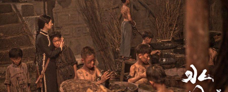 电影|上映2天票房第一，离开陈思诚后，不靠性感成名的她，终成大女主