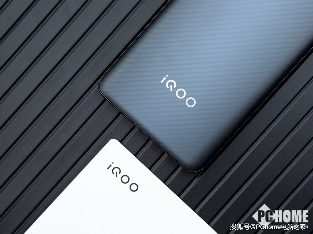 方面|iQOO 8图赏：极致操控体验诠释何为未来电竞旗舰