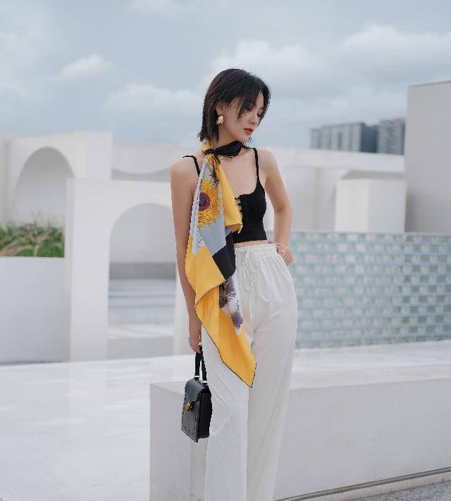 姐妹|研究了所有的裤子后,我发现最耐看的还是这个“奶奶裤”,特高级