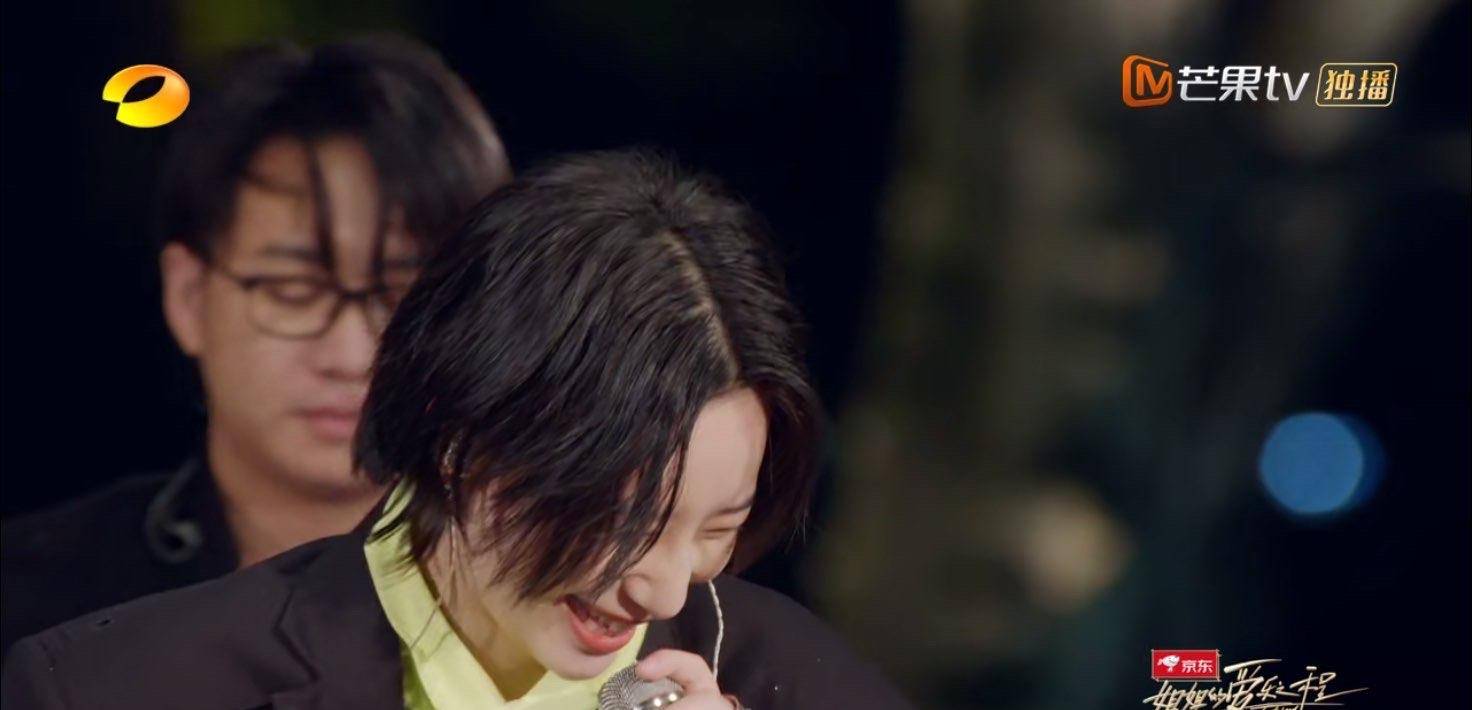 黑色|姐姐私服大盘点：张雨绮又纯又欲，郁可唯少女感十足，宁静太飒了
