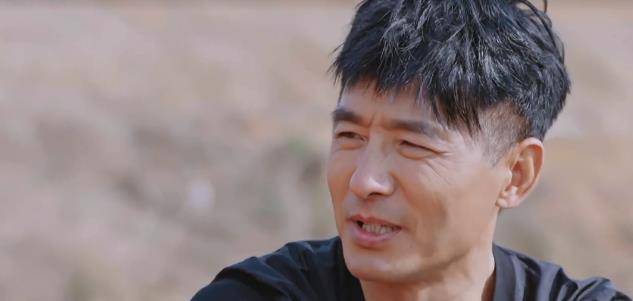 大葱|程莉莎不喜欢农村，打扮华丽跟郭晓冬回家，婆婆的行为略显心酸