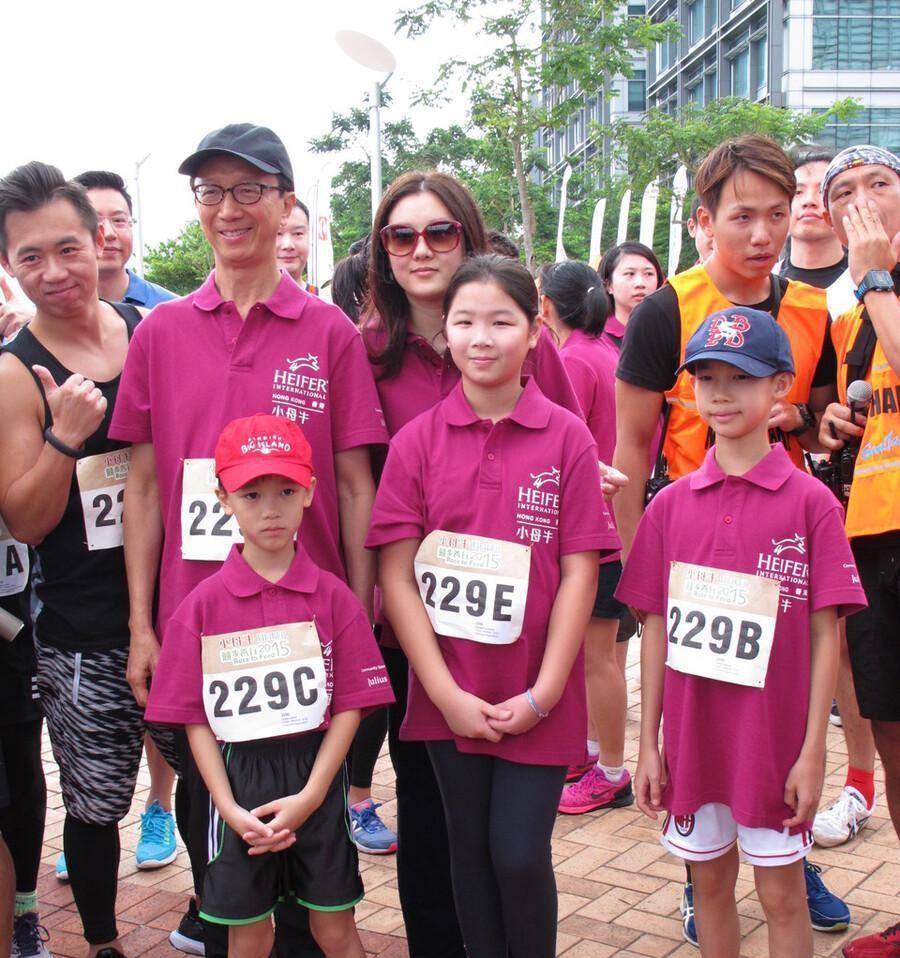 Polo|伏明霞的冠军气质藏得挺深,私服爱穿休闲装,气质和普通人一样