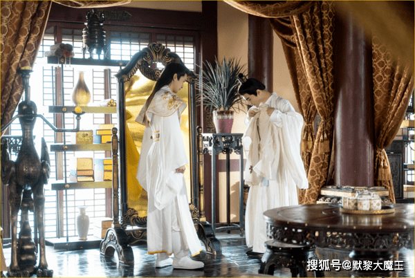 颜甜|腾讯爱奇艺又“撞档”!新剧仅隔两天上线,都是高颜甜宠难抉择