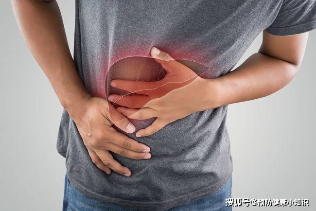 眼睛|爱放屁只因肝脏有问题?少吃2类食物,坚持2个习惯,肝慢慢变好