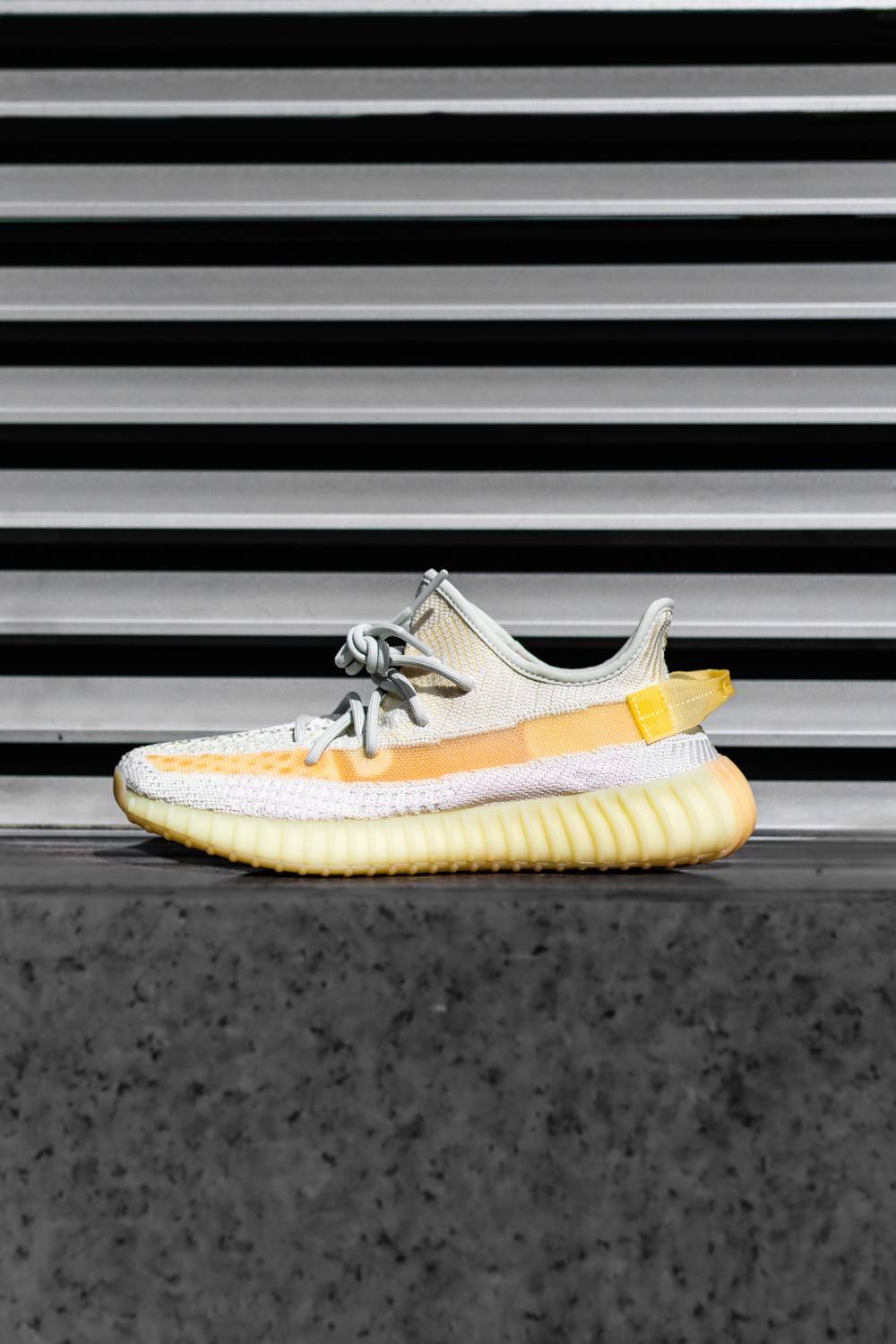 实物|纯白秒变糖果色！首款变色 Yeezy 350 好看又好玩！登记最后一天！