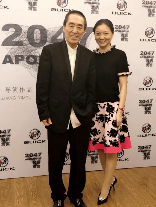 设计|真正有实力的人穿衣都不浮夸，看张艺谋和陈婷就知道，休闲简约？