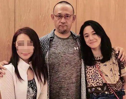 黑色|周韵被吹捧的太高级了，在52岁许晴的面前，连她都成了老妈子！