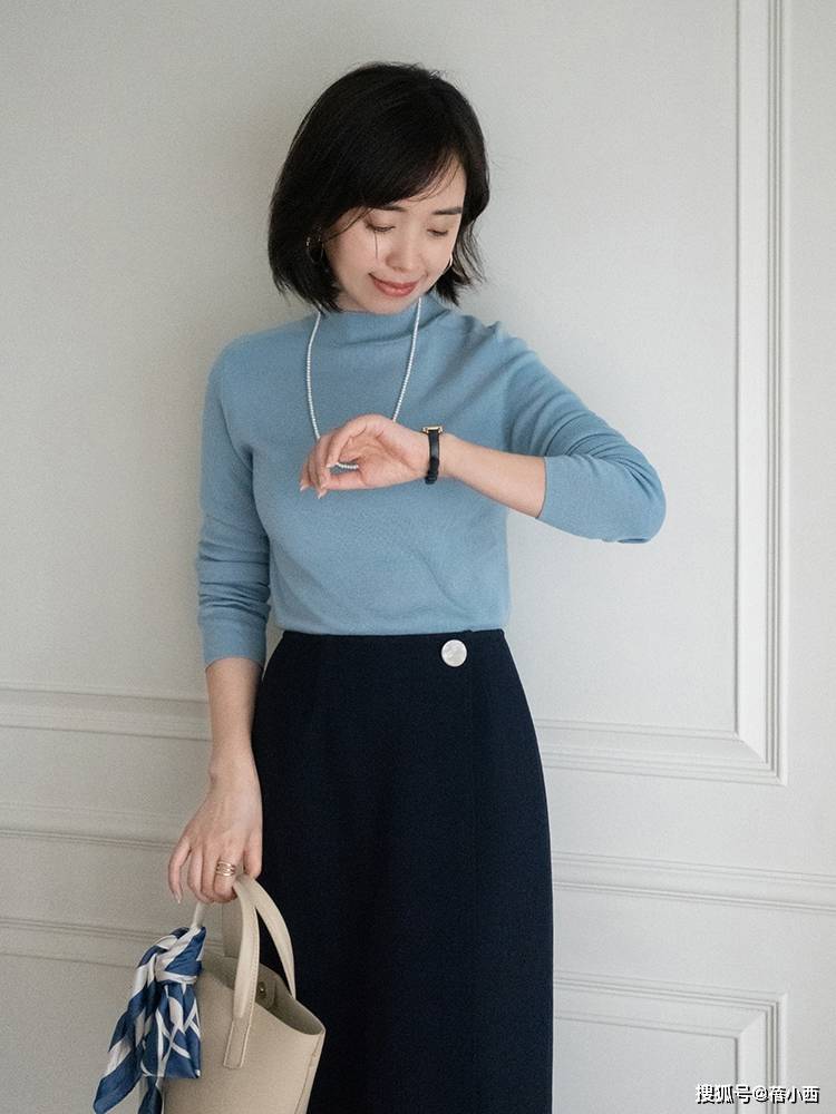 chic|chic！简约！百搭！真正有品位的女人，早秋衣橱里必备“针织衫”