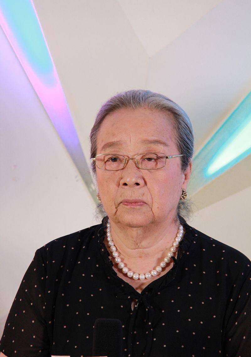 效果|“容嬷嬷”李明启老师不愧是老戏骨，虽然平时穿的朴素，但很正气