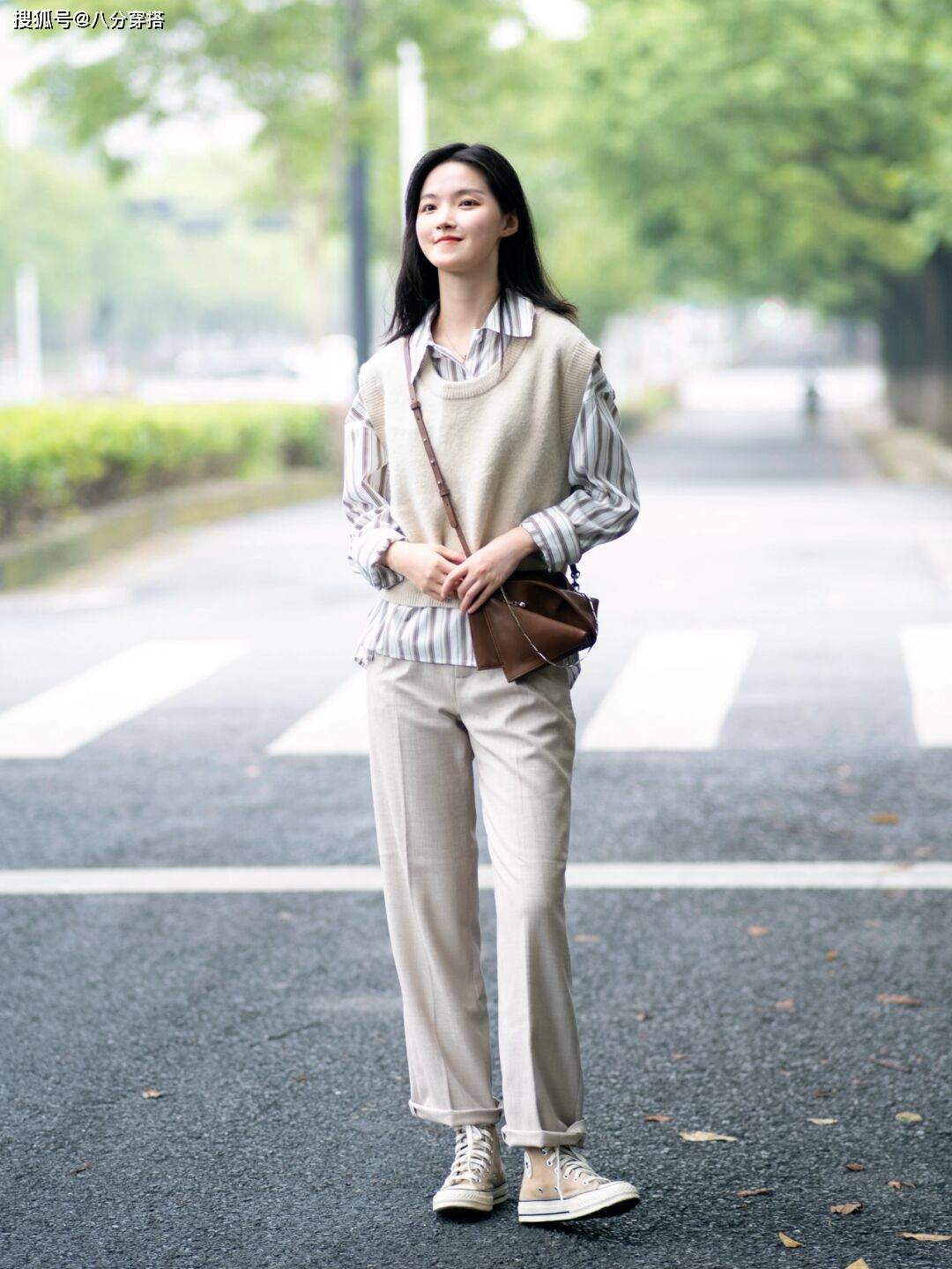 颜色|早秋穿搭没头绪？看看这四种穿搭方式，洋气日常还百搭，美得高级