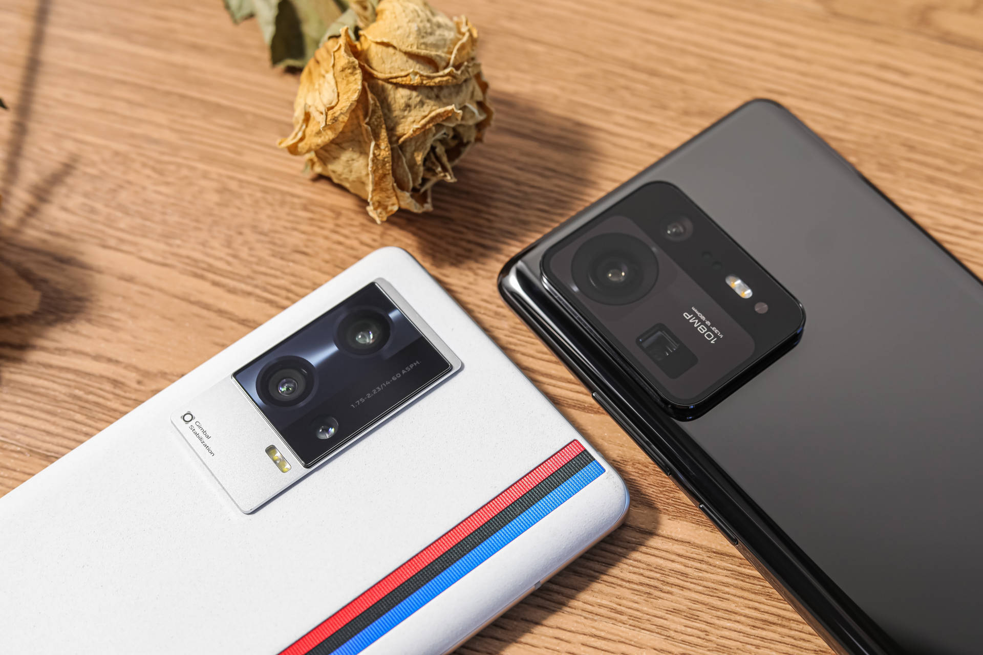 iqoo8pro对比小米mix4谁是当下更合适的选择