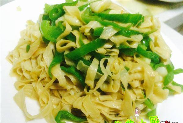 青椒丝怎么切好 63cfb2ef4b964d9aa6f915241134379f.jpeg
