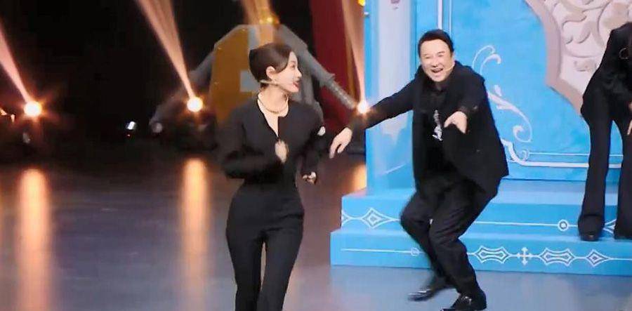 滕叔|都在笑沈腾追baby时摔倒，谁留意王子文对贾玲说的话？暴露低情商