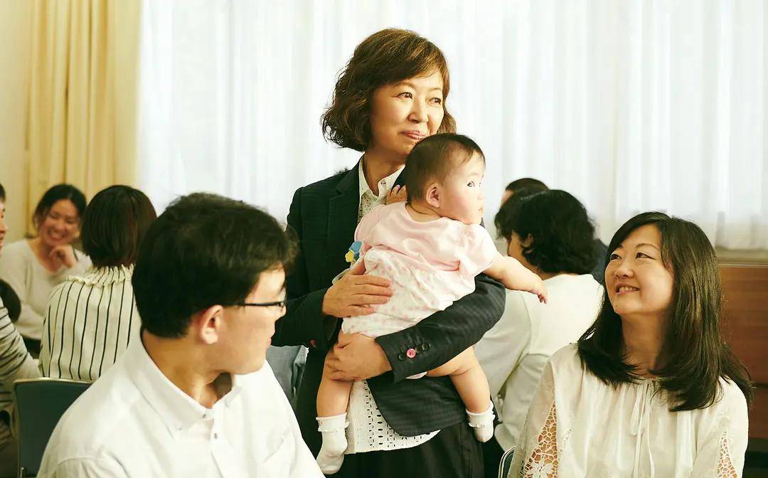 生母|《晨曦将至》关于生母与养母的事