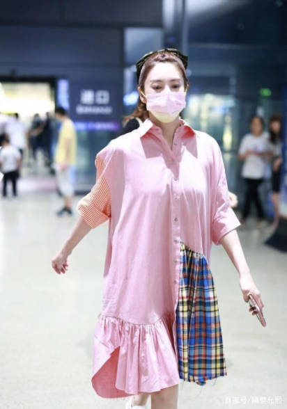 漂亮|张雨绮不愧是“时尚精”，穿粉色衬衫少女感超强，哪里像34岁的人
