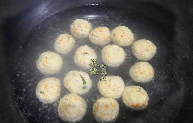 加入适量|1个西红柿,这样搭配做早餐,鲜香滑嫩,有饭又有汤,10分钟搞定